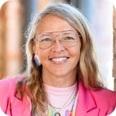 Jolinda Anderson of Shapes & Colors, Kaleidoscope Host, Lead Web Graphic Designer